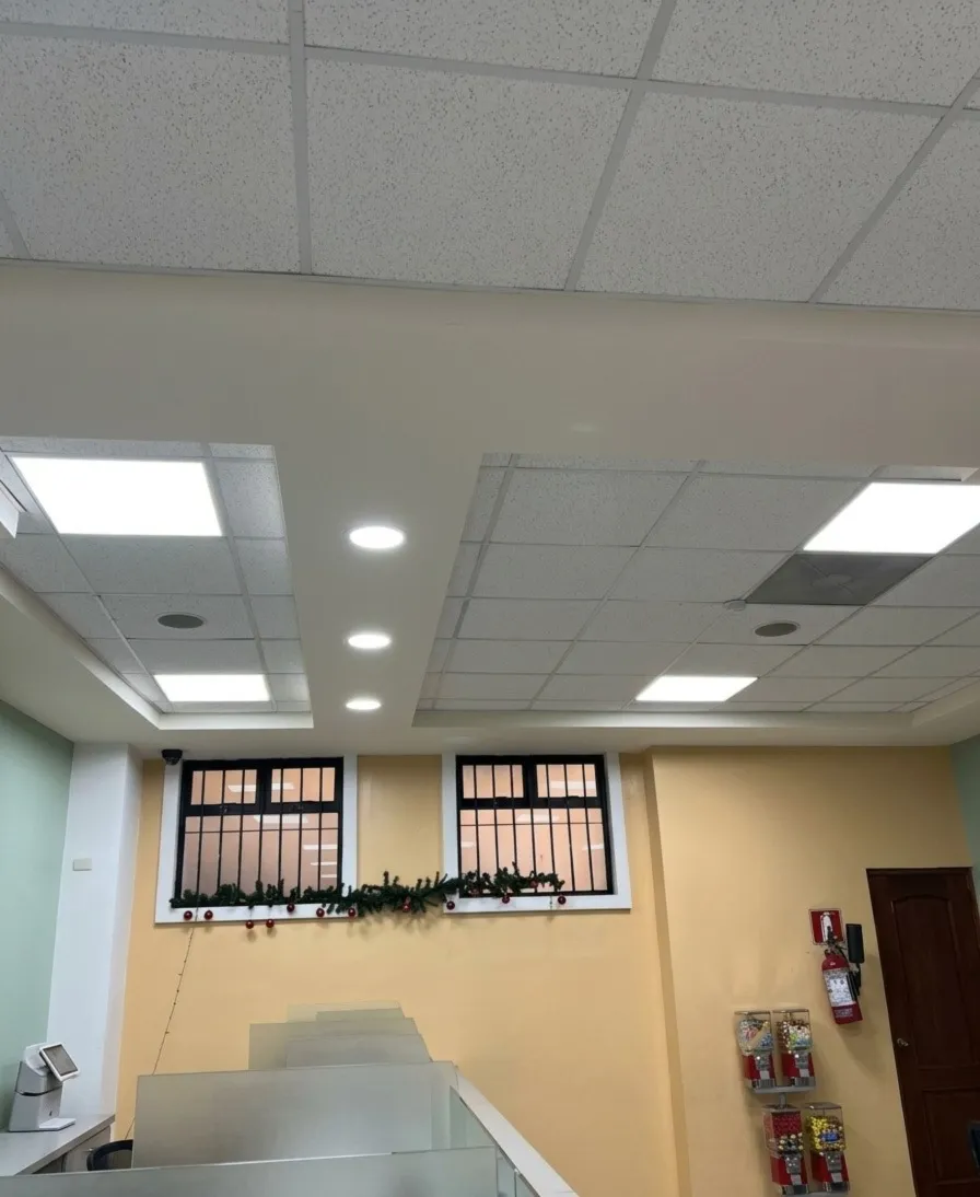 Área de atención de agencia Banrural