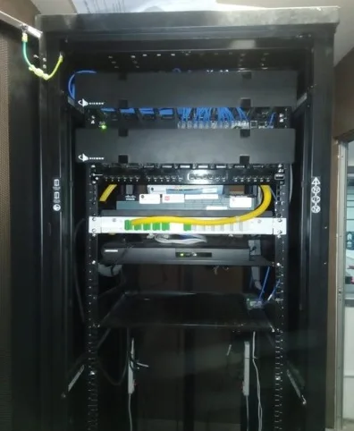 Rack de red en distribuidora